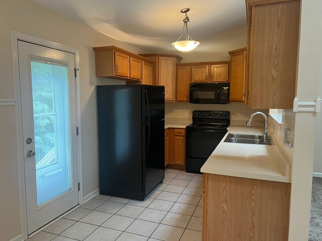 Building Photo - 1537 Stonefield Dr