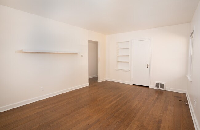 Foto del edificio - 2158 S 80th St