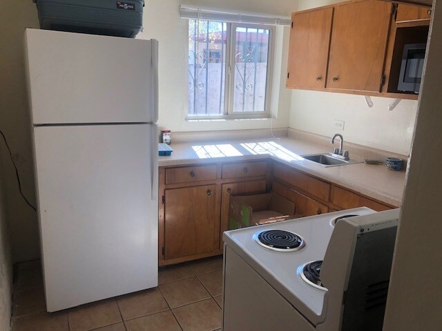 no especificado - 1433 E Elm St