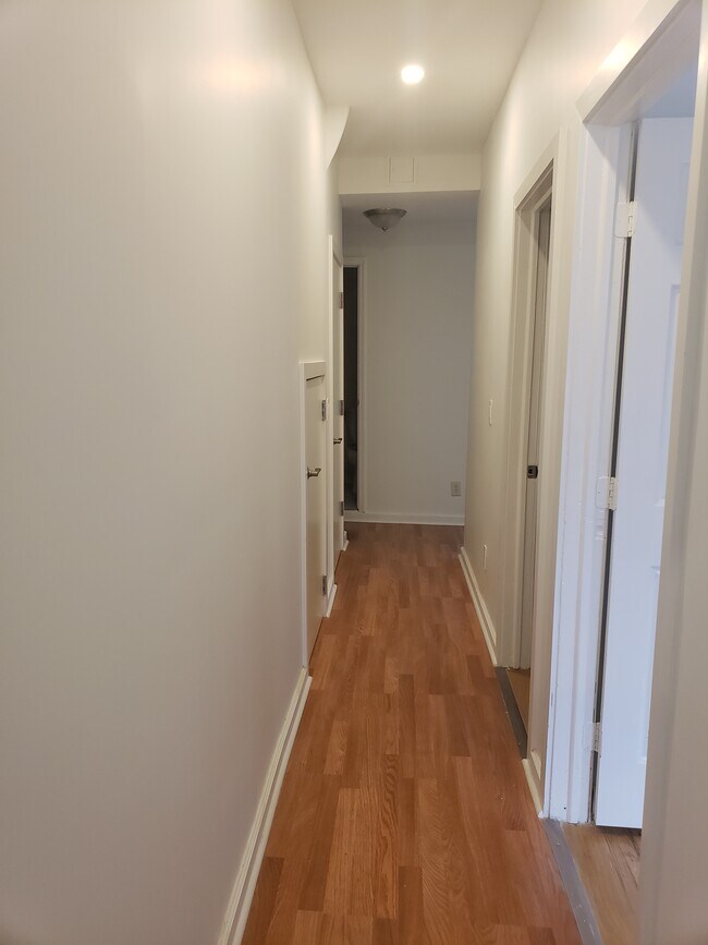 Foto del edificio - 184 Webster Ave