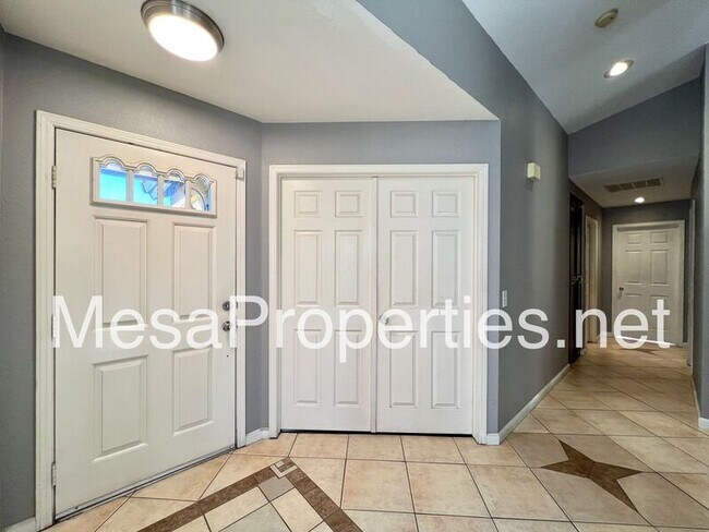 Building Photo - 15255 Flagstaff St