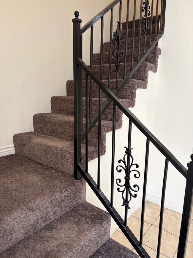 Stairs - 7327 Bakman Ave