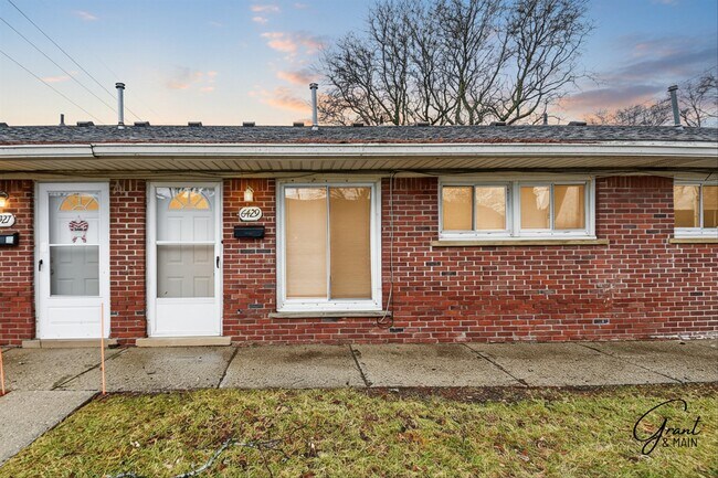 Foto del edificio - Maplewood Manor