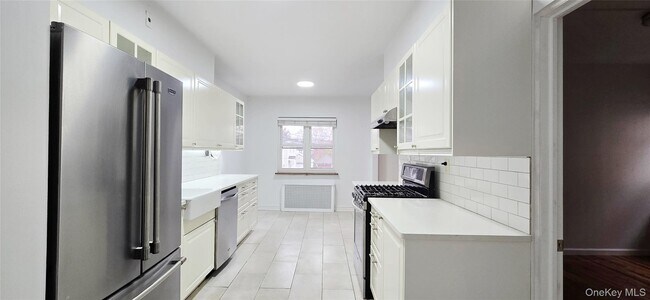 Foto del edificio - 40-19-4196 196th St