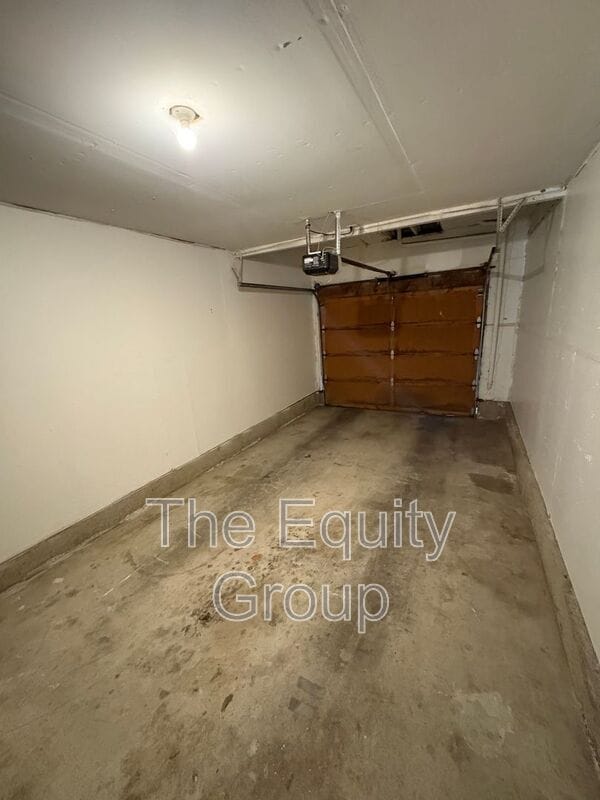 Building Photo - 4805 W Iris Ave