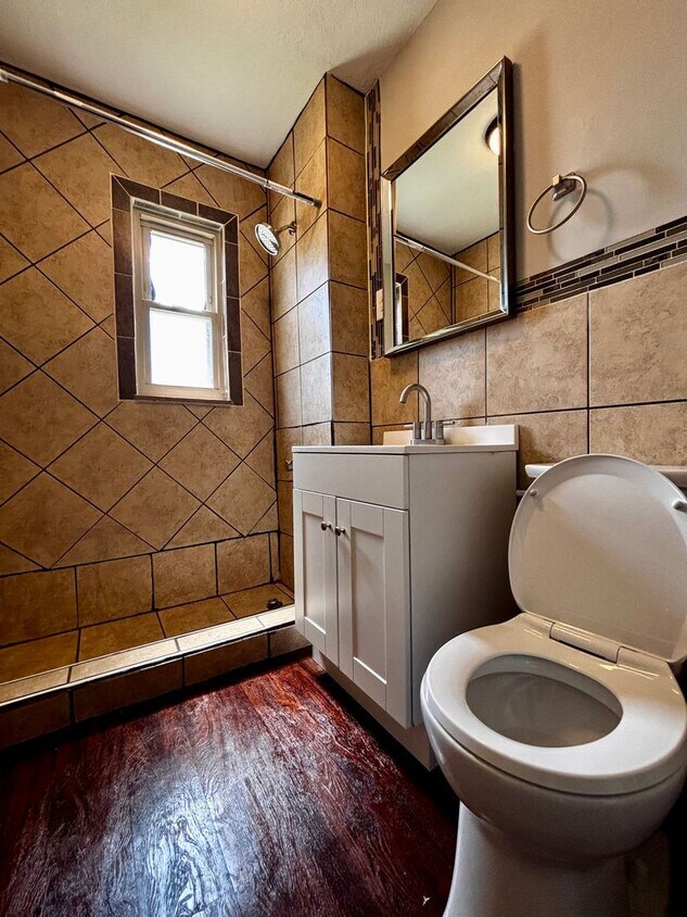 Foto principal - Charming 1 Bed / 1 Bath Apartment in Fairb...