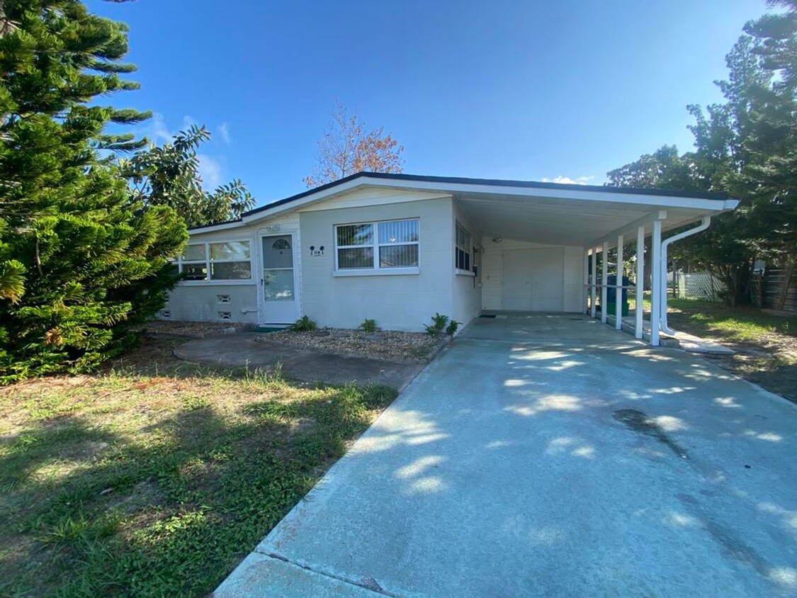 Primary Photo - 2/2 Beachside Bungalow