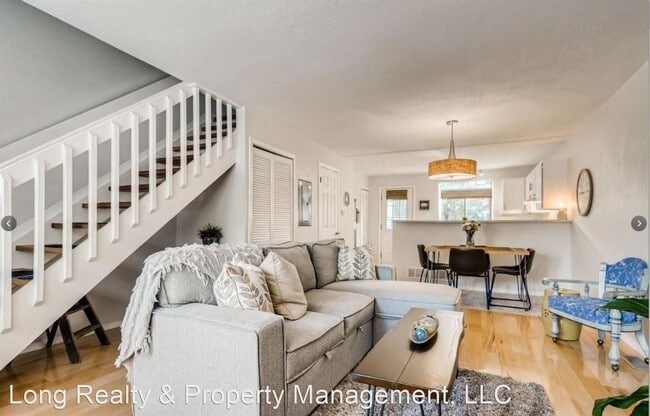 Building Photo - 2 br, 1.5 bath House - 3066 W 107th Place ...