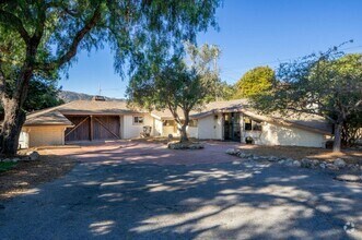 Building Photo - 344 Country Club Dr