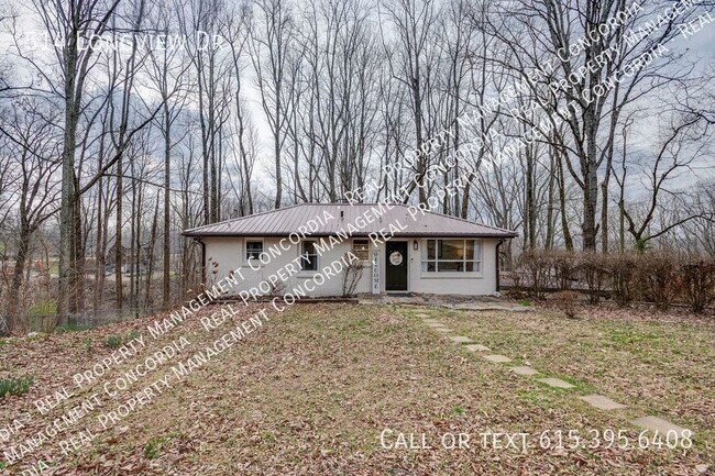 Building Photo - Cozy Bungalow 20 minutes to Downtown Nashv...