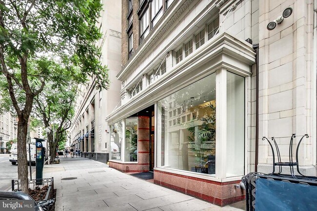 Foto del edificio - 915 E St NW