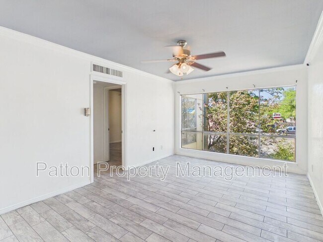 Foto del edificio - 2400 S Polk St