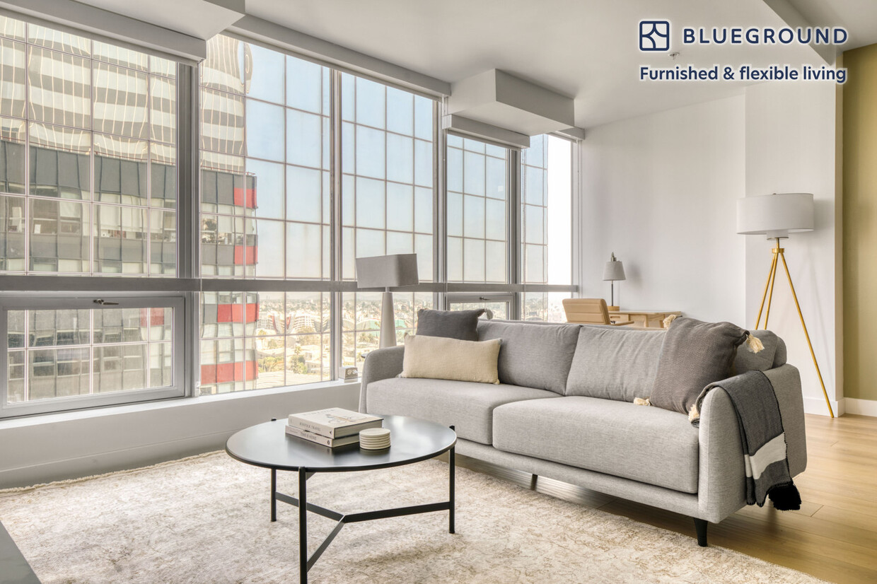 Foto principal - 3540 Wilshire Blvd