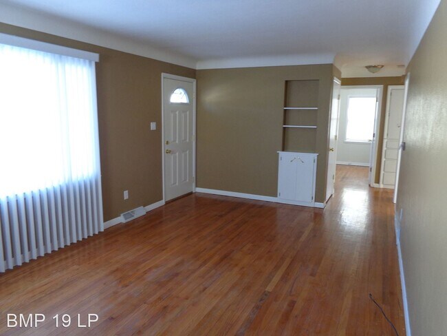 Foto del edificio - 3 br, 1 bath House - 3313 H Ave NW