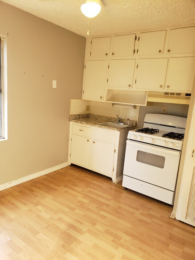 6436 Strawberry Ln Unit 3, Louisville, KY 40214 6436 Strawberry Ln