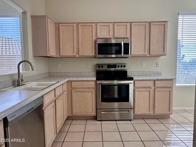 Foto del edificio - 10307 E Tierra Buena Ln