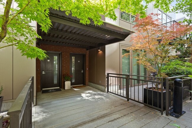 Foto del edificio - Pearl District Townhome