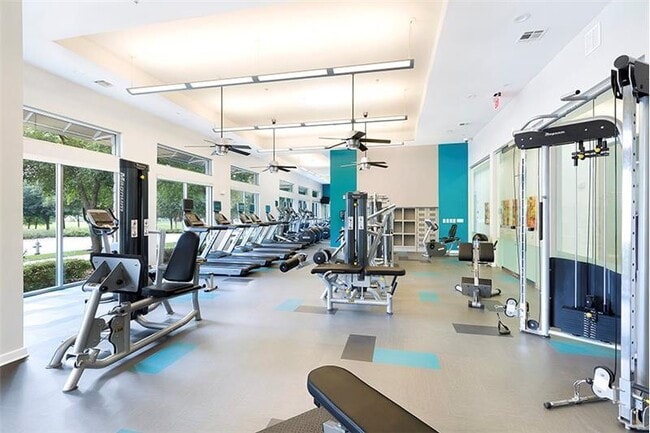 Foto del edificio - 4602 Mueller Blvd