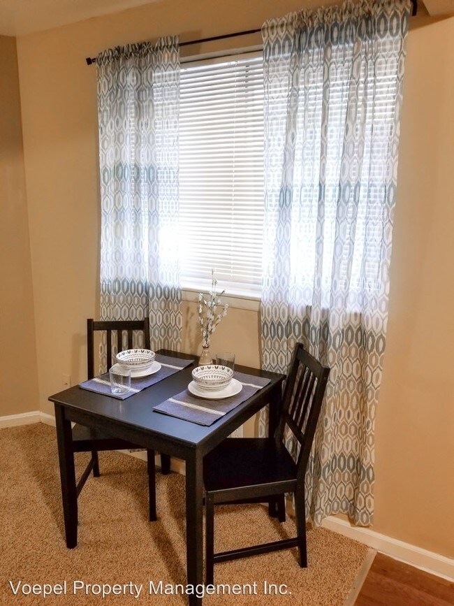 Foto del edificio - 4825-4833 NW Homestead Terrace