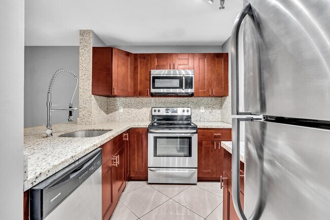 Building Photo - 1255 SW 46th Ave