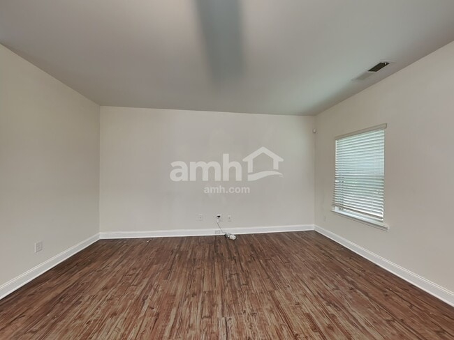 Building Photo - 236 Makenna Dr
