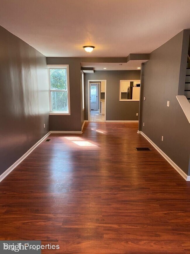 Foto del edificio - 4 br, 1.5 bath House - 1316 W 4th Street