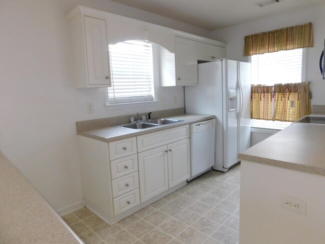 Building Photo - 1228 Longpoint Dr