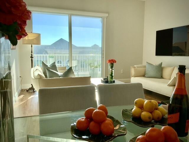 Foto principal - 804 E Windward Way