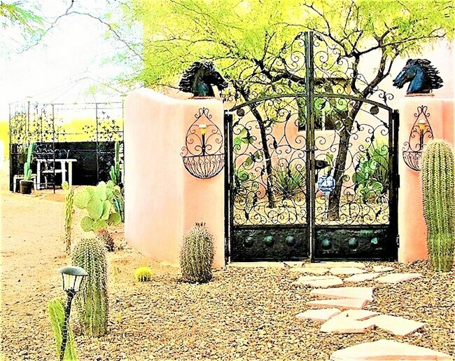 Foto del edificio - 14128 E Red Range Way