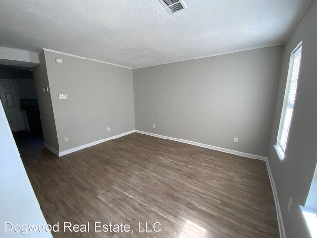 Building Photo - 2 br, 1.5 bath House - 2921 Tobacco Rd A