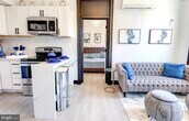 Foto principal - 1005 N Charles St