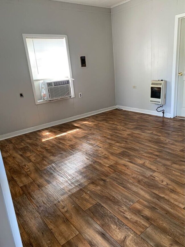 Foto del edificio - 411 W Logan St