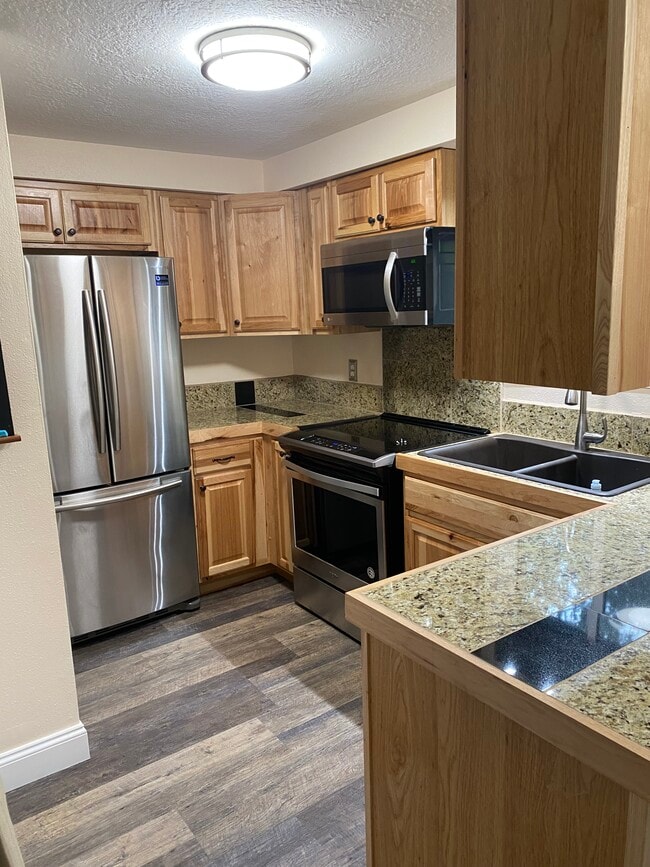 Building Photo - 335 SW 1st St