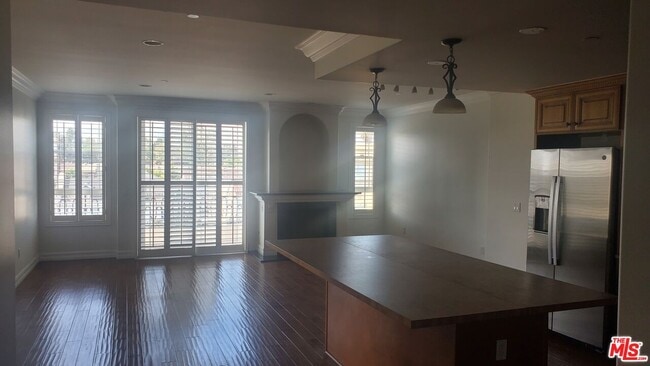 Foto del edificio - 412 S Wilton Pl