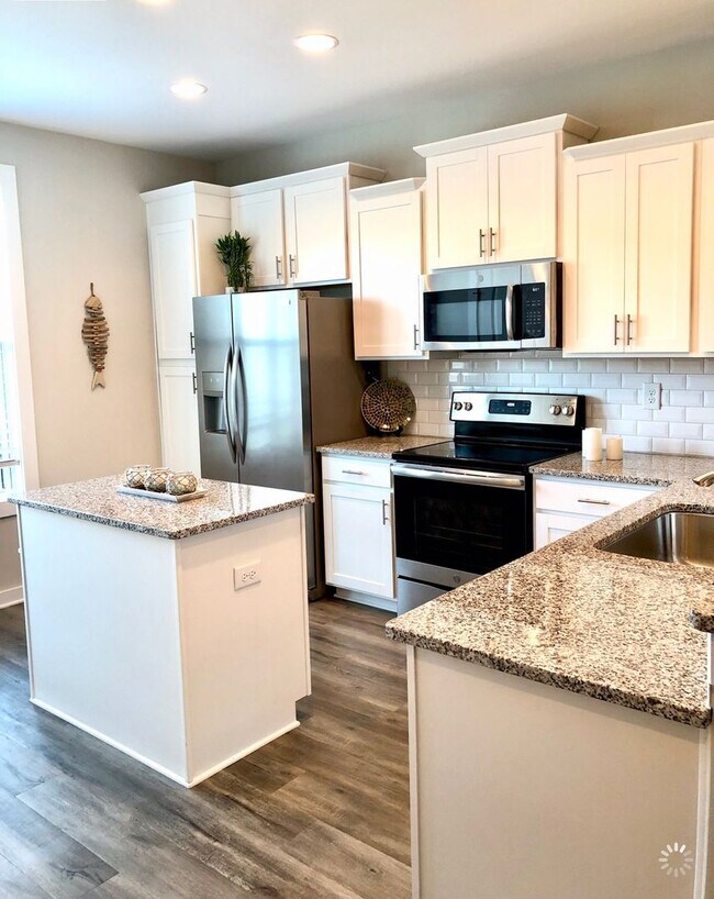 Foto del edificio - Spacious 2BR Townhome in Mooresville with ...