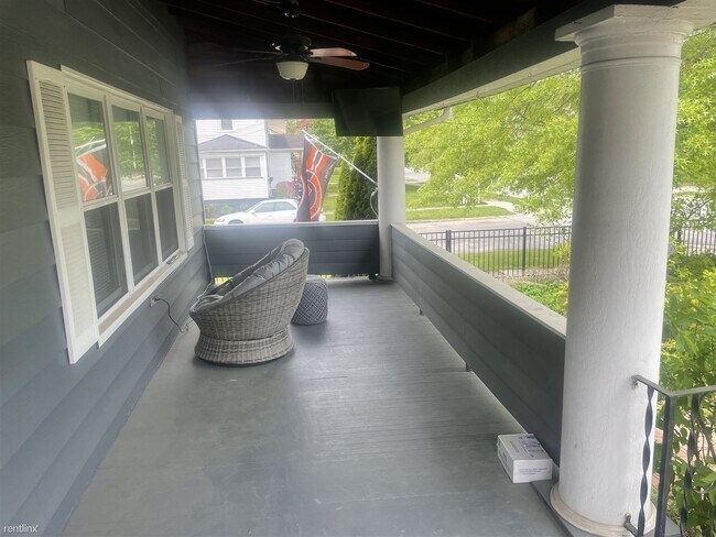 Building Photo - 3 br, 2 bath House - 16207 Chatfield Avenu...