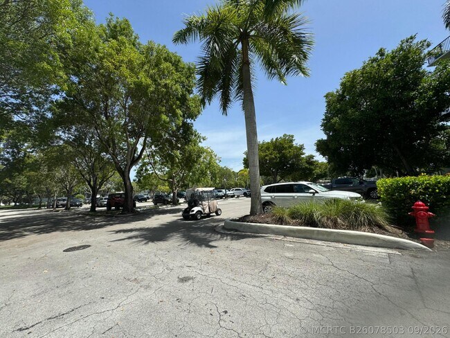 Foto del edificio - 1350 River Reach Dr