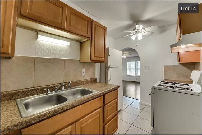 Foto del edificio - 2815 Primrose Ave