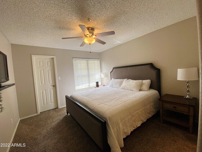 Building Photo - 6885 E Cochise Rd