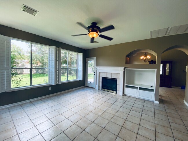 Foto del edificio - 6302 Spring Tide Ct