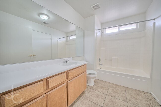Building Photo - 1308 Reddick Ln
