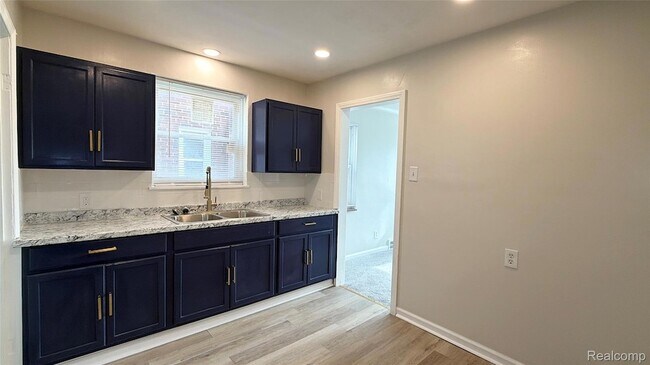 Foto del edificio - 10521 McKinney St