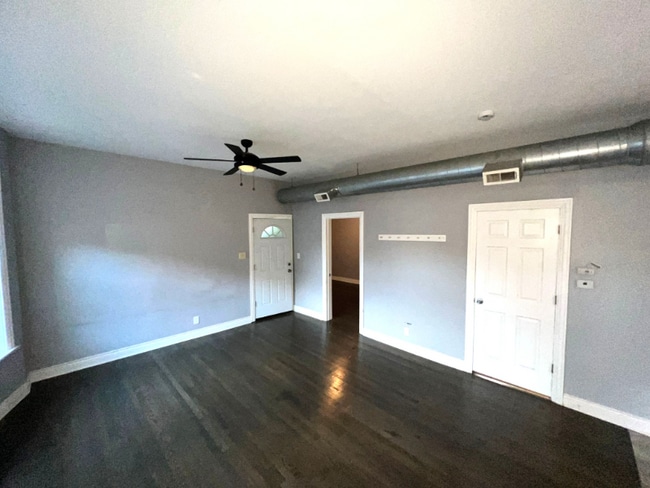 Photo - 3105 W Diversey Ave Apartment