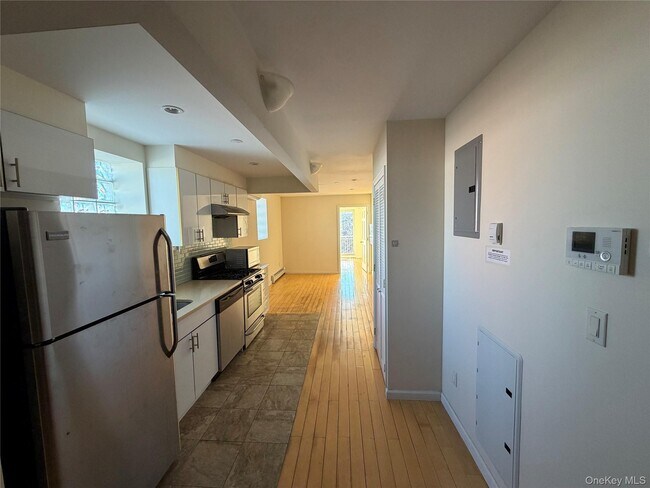 Foto del edificio - 143-28 41st Ave