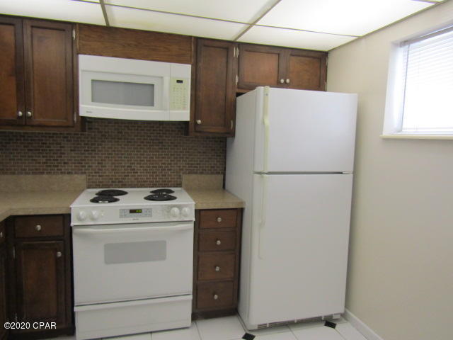 Building Photo - 112 Fairway Blvd