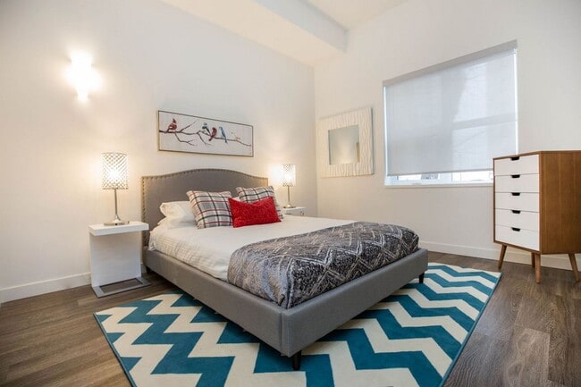 Building Photo - One Eighty Roslyn