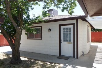 Building Photo - 22924 Clover Spring Pl