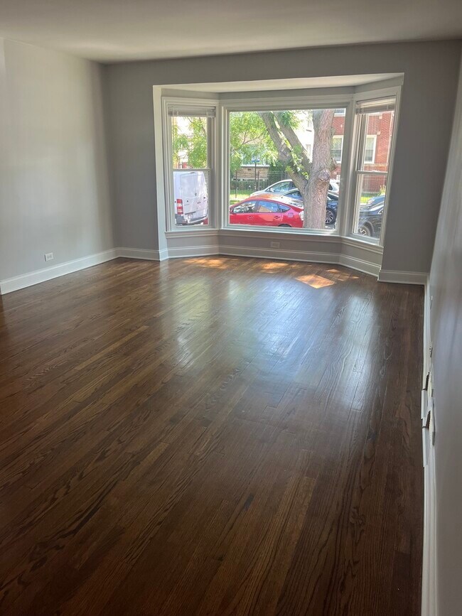 Foto del edificio - 6438 N Fairfield Ave