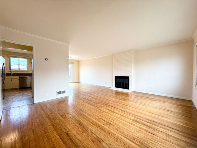Foto del edificio - Renovated Single-Family Home in Pacifica!