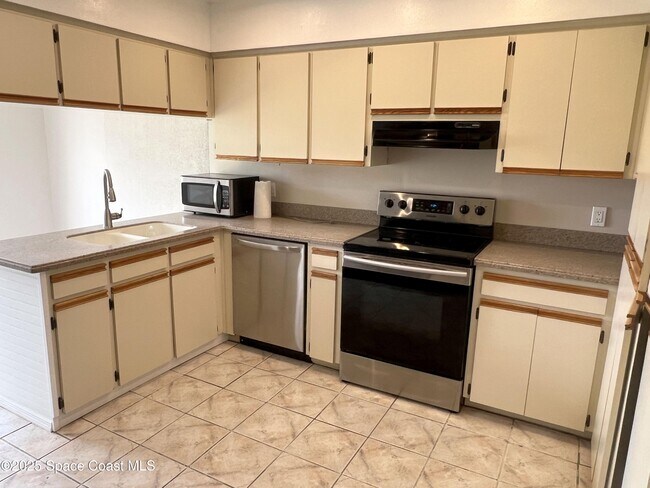 Foto del edificio - 853 Banks St NW